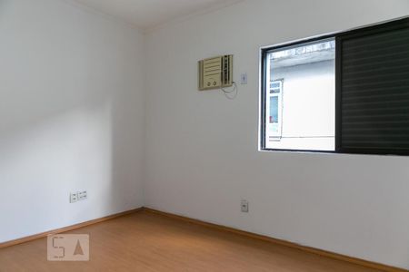 Quarto de apartamento para alugar com 2 quartos, 74m² em Embaré, Santos
