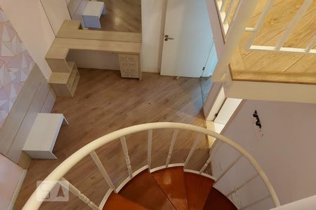 Casa à venda com 500m², 4 quartos e 4 vagas Casa à venda com 500m², 4 quartos e 4 vagasQuarto 4 closet