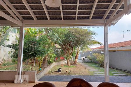 Casa à venda com 500m², 4 quartos e 4 vagas Casa à venda com 500m², 4 quartos e 4 vagasVista jardim