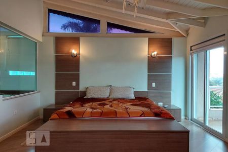 Casa à venda com 500m², 4 quartos e 4 vagas Casa à venda com 500m², 4 quartos e 4 vagasQuarto 3 + suíte