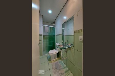 Casa à venda com 500m², 4 quartos e 4 vagas Casa à venda com 500m², 4 quartos e 4 vagasBanheiro