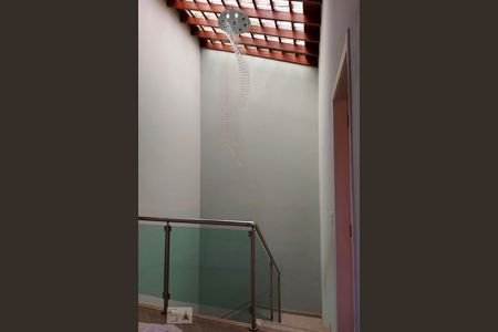 Casa à venda com 500m², 4 quartos e 4 vagas Casa à venda com 500m², 4 quartos e 4 vagasSala