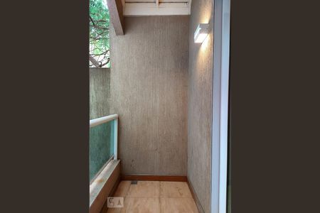 Casa à venda com 500m², 4 quartos e 4 vagas Casa à venda com 500m², 4 quartos e 4 vagasSacada