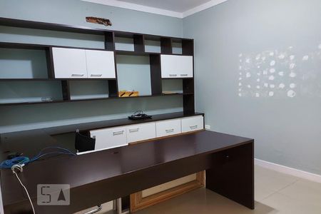 Casa à venda com 500m², 4 quartos e 4 vagas Casa à venda com 500m², 4 quartos e 4 vagasQuarto 2 escritório