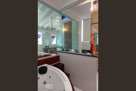 Casa à venda com 500m², 4 quartos e 4 vagas Casa à venda com 500m², 4 quartos e 4 vagasQuarto 3 + suíte