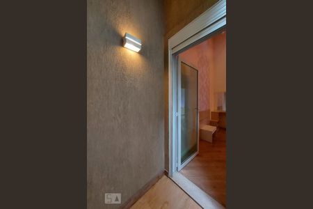 Casa à venda com 500m², 4 quartos e 4 vagas Casa à venda com 500m², 4 quartos e 4 vagasSacada