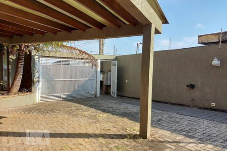 Casa à venda com 500m², 4 quartos e 4 vagas Casa à venda com 500m², 4 quartos e 4 vagasGaragem