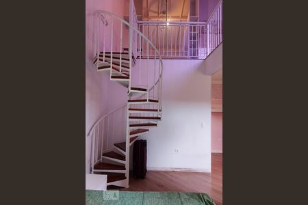 Casa à venda com 500m², 4 quartos e 4 vagas Casa à venda com 500m², 4 quartos e 4 vagasQuarto 6