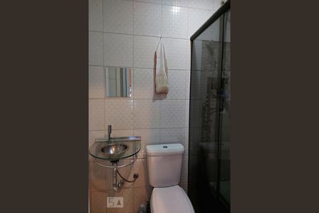 Casa à venda com 500m², 4 quartos e 4 vagas Casa à venda com 500m², 4 quartos e 4 vagasBanheiro área externa