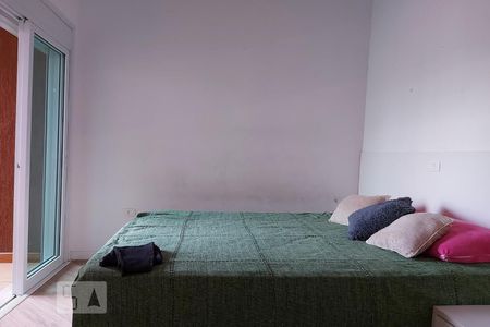 Casa à venda com 500m², 4 quartos e 4 vagas Casa à venda com 500m², 4 quartos e 4 vagasQuarto 6