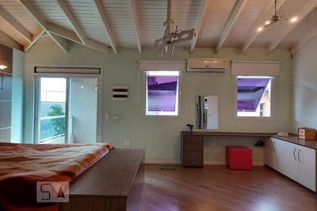 Casa à venda com 500m², 4 quartos e 4 vagas Casa à venda com 500m², 4 quartos e 4 vagasQuarto 3 + suíte