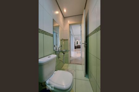 Casa à venda com 500m², 4 quartos e 4 vagas Casa à venda com 500m², 4 quartos e 4 vagasBanheiro