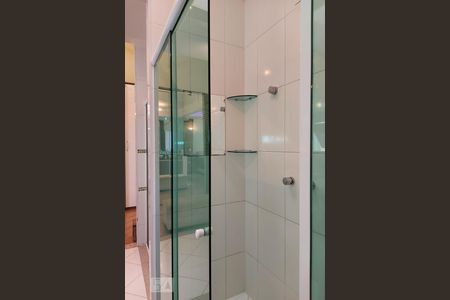 Casa à venda com 500m², 4 quartos e 4 vagas Casa à venda com 500m², 4 quartos e 4 vagasQuarto 3 + suíte