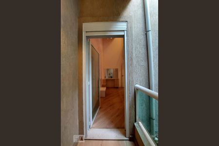 Casa à venda com 500m², 4 quartos e 4 vagas Casa à venda com 500m², 4 quartos e 4 vagasSacada