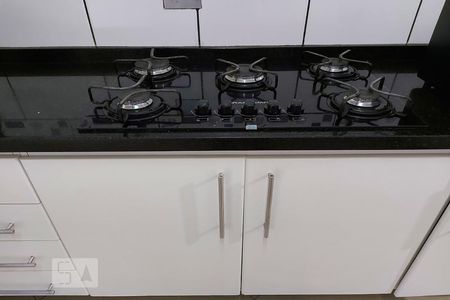 Casa à venda com 500m², 4 quartos e 4 vagas Casa à venda com 500m², 4 quartos e 4 vagasCozinha