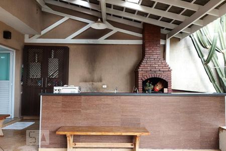 Casa à venda com 500m², 4 quartos e 4 vagas Casa à venda com 500m², 4 quartos e 4 vagasChurrasqueira