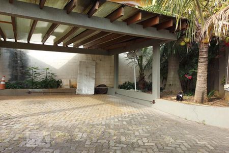 Casa à venda com 500m², 4 quartos e 4 vagas Casa à venda com 500m², 4 quartos e 4 vagasGaragem