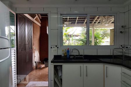 Casa à venda com 500m², 4 quartos e 4 vagas Casa à venda com 500m², 4 quartos e 4 vagasCozinha