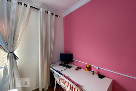 Quarto 2 de casa para alugar com 2 quartos, 75m² em Jardim Mirna, Taboão da Serra