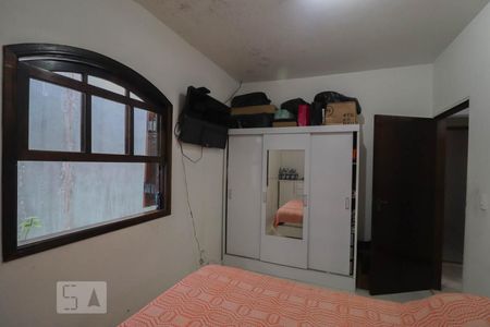 Dormitório 1 de casa à venda com 3 quartos, 143m² em Jardim Santa Francisca, Guarulhos