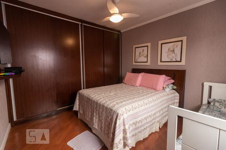 Suíte de casa à venda com 3 quartos, 240m² em Vila Marina, São Paulo