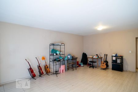 Sala de casa à venda com 3 quartos, 198m² em Vila Sofia, São Paulo
