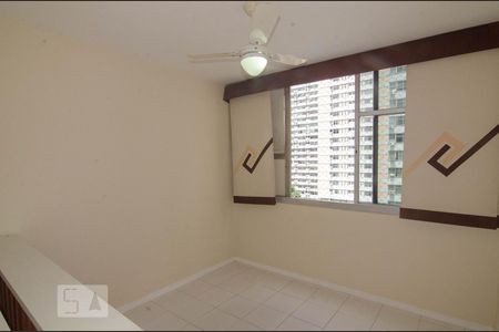 Quarto 1 de apartamento para alugar com 3 quartos, 98m² em Botafogo, Rio de Janeiro