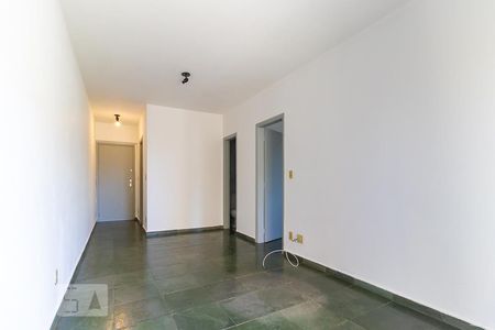 Sala de apartamento para alugar com 1 quarto, 53m² em Centro, Campinas