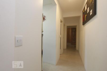 CORREDOR de apartamento à venda com 2 quartos, 58m² em Jardim Itu Sabara, Porto Alegre