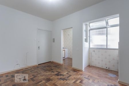 Sala de apartamento para alugar com 2 quartos, 70m² em São João, Porto Alegre