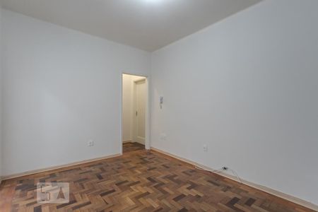 Sala de apartamento para alugar com 2 quartos, 70m² em São João, Porto Alegre