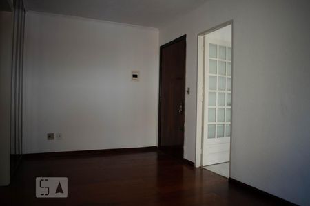 Sala de Estar de apartamento à venda com 3 quartos, 72m² em Cavalhada, Porto Alegre