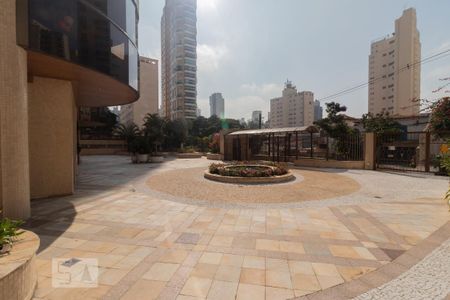 Apartamento para alugar com 215m², 4 quartos e 4 vagas Apartamento para alugar com 215m², 4 quartos e 4 vagasÁrea comum