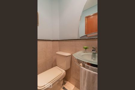 Apartamento para alugar com 215m², 4 quartos e 4 vagas Apartamento para alugar com 215m², 4 quartos e 4 vagasLavabo