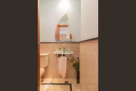 Apartamento para alugar com 215m², 4 quartos e 4 vagas Apartamento para alugar com 215m², 4 quartos e 4 vagasLavabo