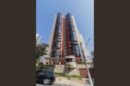 Apartamento para alugar com 215m², 4 quartos e 4 vagas Apartamento para alugar com 215m², 4 quartos e 4 vagasFachada