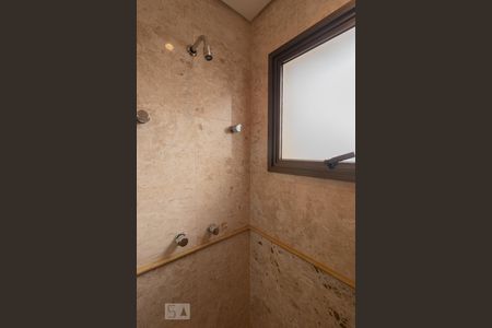 Apartamento para alugar com 215m², 4 quartos e 4 vagas Apartamento para alugar com 215m², 4 quartos e 4 vagasBanheiro da Suíte 1