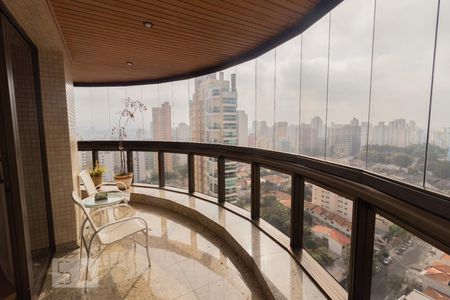 Varanda  de apartamento para alugar com 4 quartos, 215m² em Santana, São Paulo