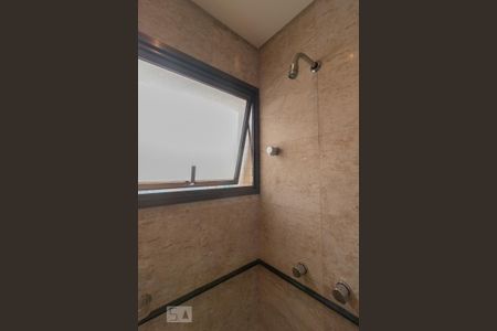 Apartamento para alugar com 215m², 4 quartos e 4 vagas Apartamento para alugar com 215m², 4 quartos e 4 vagasBanheiro da Suíte 2