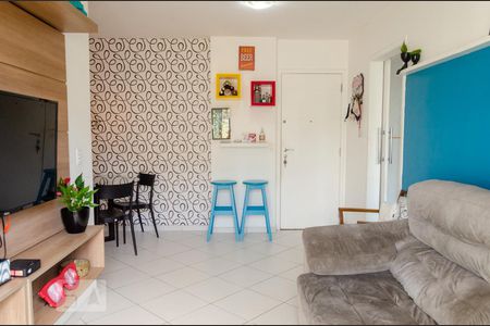 Sala de apartamento para alugar com 2 quartos, 70m² em Jacarepaguá, Rio de Janeiro