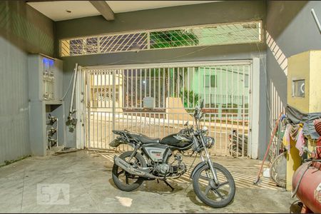 Garagem de casa à venda com 2 quartos, 80m² em Vila Celeste, São Paulo