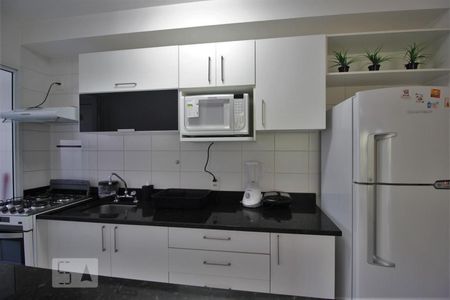 Cozinha de apartamento para alugar com 1 quarto, 59m² em Jardim Leonor, São Paulo