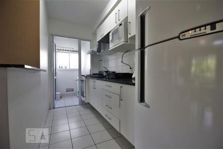 Cozinha de apartamento para alugar com 1 quarto, 59m² em Jardim Leonor, São Paulo