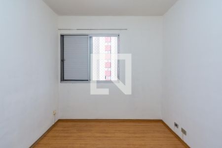 Quarto 1 de apartamento para alugar com 2 quartos, 55m² em Vila Guarani, São Paulo