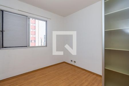 Quarto 1 de apartamento para alugar com 2 quartos, 55m² em Vila Guarani, São Paulo