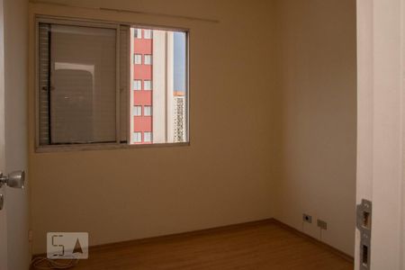 Quarto 1 de apartamento para alugar com 2 quartos, 55m² em Vila Guarani, São Paulo