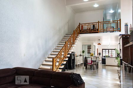 Sala de casa à venda com 3 quartos, 550m² em Vila Conde do Pinhal, São Paulo