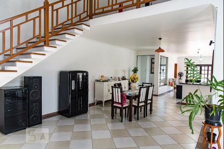 Sala de jantar de casa à venda com 3 quartos, 550m² em Vila Conde do Pinhal, São Paulo