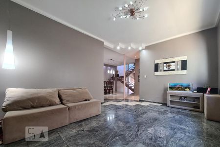 Sala de Estar de casa para alugar com 3 quartos, 224m² em Vila Haro, Sorocaba
