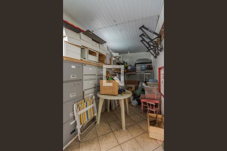 Casa à venda com 300m², 3 quartos e 2 vagas Casa à venda com 300m², 3 quartos e 2 vagasDepósito